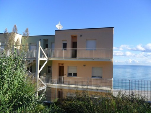 Abruzzo at the countryside Beach apartment with two bedrooms in prestigious block overlooking the sea