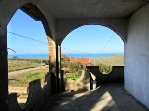 Open, long sea views from this 300sqm house on two floors
