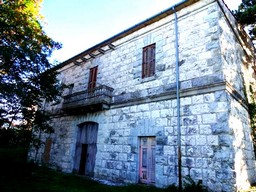 Detached, stone town house of 400sqm with garden view mountain and sea 1