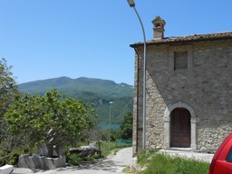 Four bed, stone house, lake and mountain view to finish 1