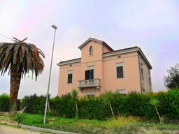 Character fulla villa near sea1