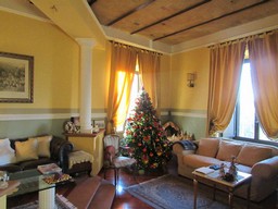 Nicely finished, 2 bedroom apartment with spectacular mountain views in the center of Lanciano.1